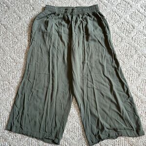 Terranova‎  Wide Leg Crop Pants Womens Size Small Capri Boho EUC